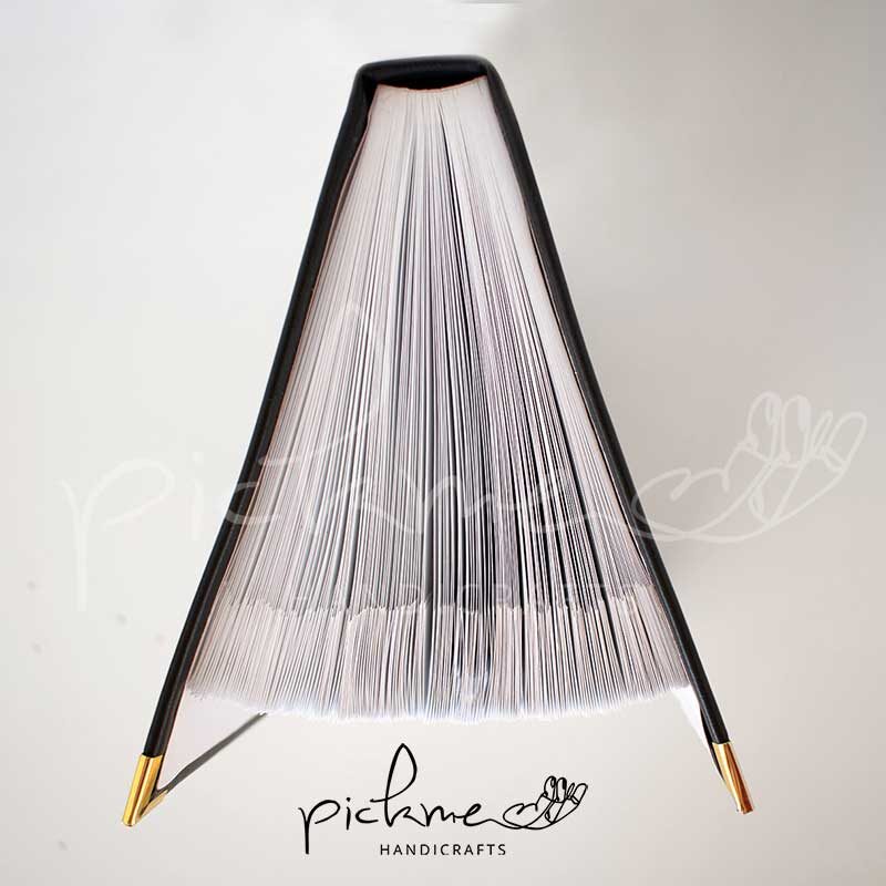 bookfolding βιβλιογλυπτική για γυναικολόγο από πάνω