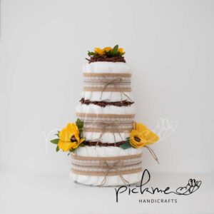 diapercake 3-όροφη τουρτοπάνα κίτρινα λουλούδια μπροστά