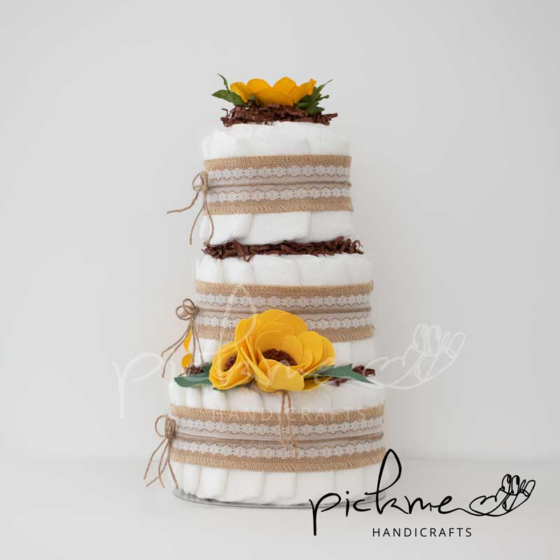 diapercake 3-όροφη τουρτοπάνα κίτρινα λουλούδια πλάι δεξιά