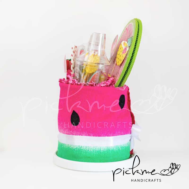 towel cake καρπούζι στο πλάι