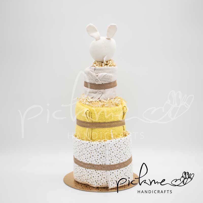 diapercake τριόροφη τουρτοπάνα unisex κίτρινο εκρού λαγουδάκι πίσω όψη
