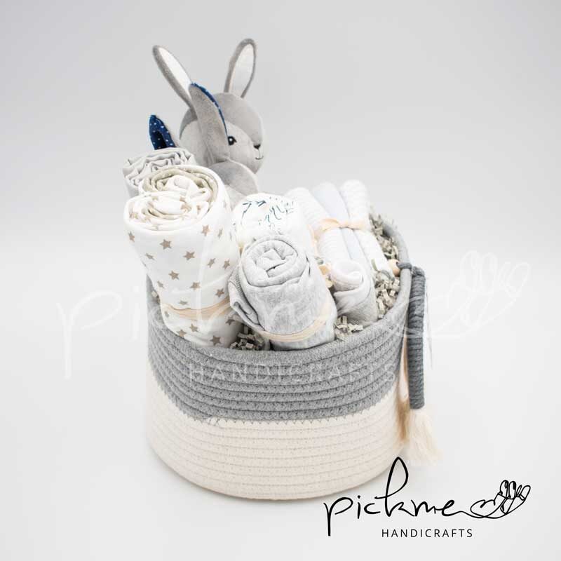 gift basket γκρι λαγουδάκια δεξιά όψη
