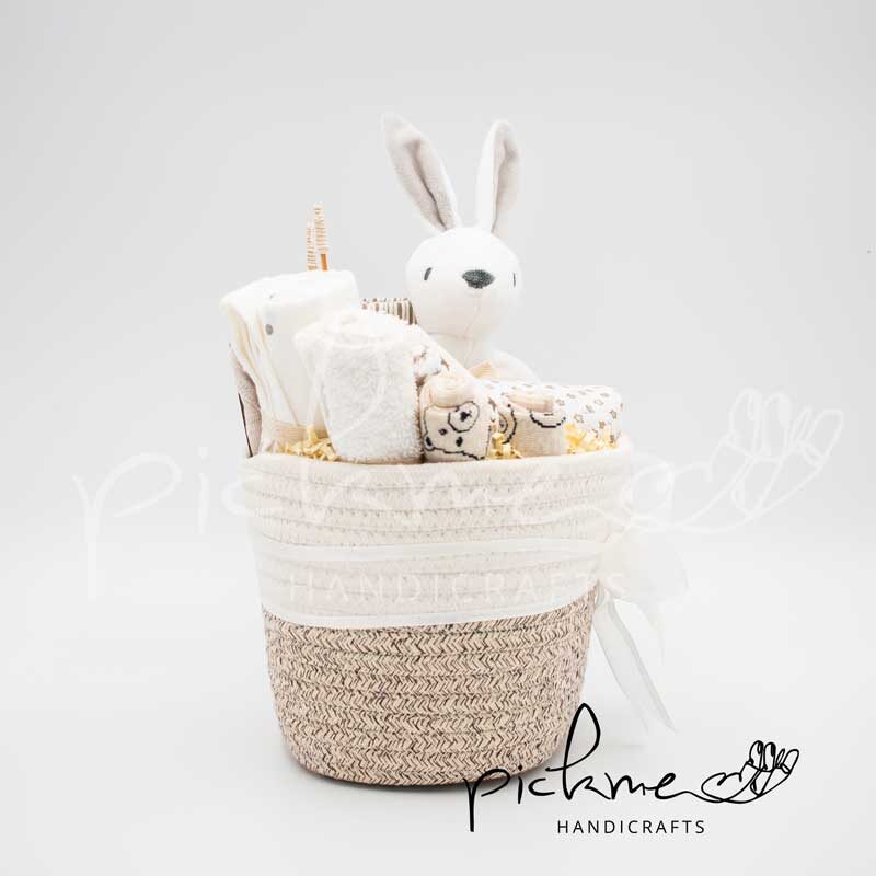 gift basket καλάθι δώρων λευκό λαγουδάκι αριστερή όψη