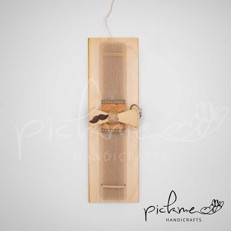 πασχαλινή χειροποίητη λαμπάδα με ξύλινο παπιγιον